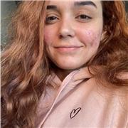 Profesora de Violín y Lenguaje musical. Comencé a los 4 años en el conservatorio de música. Me encantaría ayudarte a aprender e iniciar en el mundo musical y su lectura